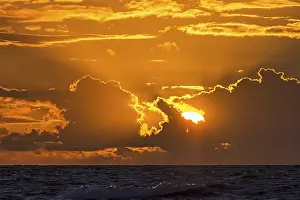 Dramatic Evening Atmosphere Drucke: Sunset with clouds over the Baltic Sea