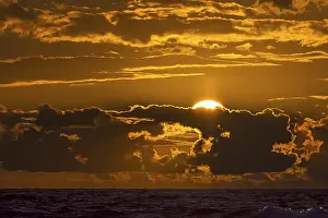 Deserted Evening Sky Germany Drucke: Sunset with clouds over the Baltic Sea