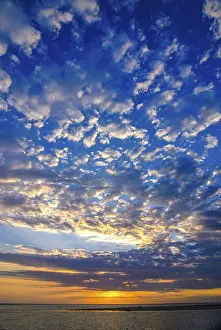 Indian Ocean Shoreline Drucke: Sunset of the coast of Morondave