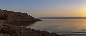 Bilder Datiert 26. Juni 2024: Sunset corniche coastal section