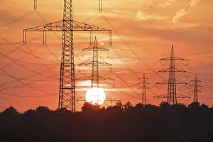 Southern Germany Electricity Supply Drucke: Sunset over an electric landscape