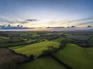 English Countryside Drucke: Sunset over Fields and Farms, Devon