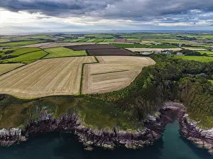 Welsh Countryside Landscape Drucke: Sunset over Fields and Farms from a drone