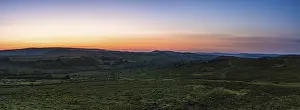 Granite Rock Formations UK Drucke: Sunset over fields in Haytor Rocks