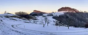 Snow Capped Mountains Europe Drucke: Sunset, last light at Wisner Fluh