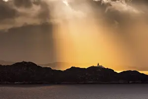 Inner Hebrides Coastal Scene Drucke: Sunset at the lighthouse of Rona