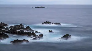 Time Exposure Landscape Drucke: Sunset, long exposure, waves and rocks