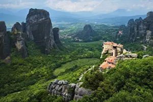 Meteora Travel Photography Drucke: Sunset over monastery of Rousanou and Monastery of St