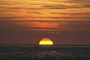 Romantic Evening Scene Drucke: Sunset, mudflats, sun, evening