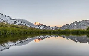 Blue Sky Mountain Range Photo Drucke: Sunset, Reflection in Mountain Lake