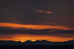 Central Europe Mountain Range Drucke: Sunset with silhouetted Vosges