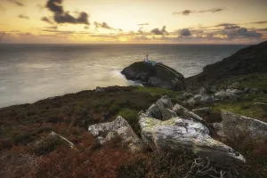 South Stack Lighthouse Drucke: Sunset at South Stack Lighthouse