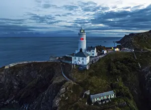 British Coastal Landscape Drucke: Sunset over Start Point Lighthouse from a drone