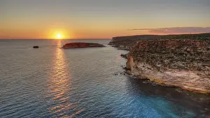 Evening Sun On The Sea Drucke: Sunset, sunbeam on the sea, backlight