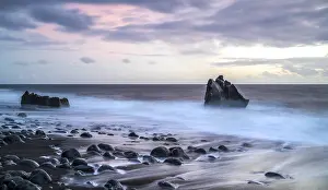 Madeira Island Landscape Photo Drucke: Sunset, waves and rocks in the sea