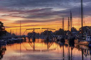 Deserted Baltic Sea Harbor Drucke: Sunset in Wieck