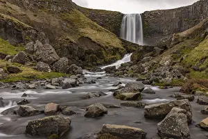 Deserted River In Iceland Drucke: Svooufoss, Snaefellsnes