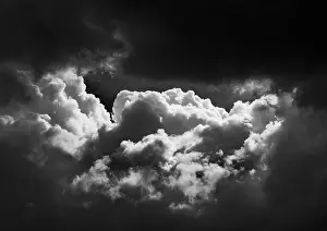 Thunderclouds Austria Drucke: SW image, dramatic cloudscape with (cumulus) clouds