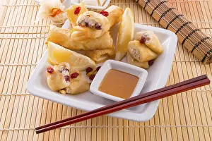 Tropical Fruit Photography Drucke: Sweet spring rolls