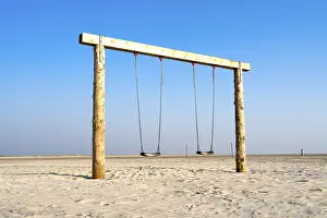 Empty Sandy Beach Drucke: Swing at the beach
