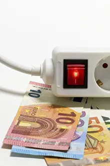 Euro Banknote Payment Transaction Drucke: Switchable socket strip, euro banknotes