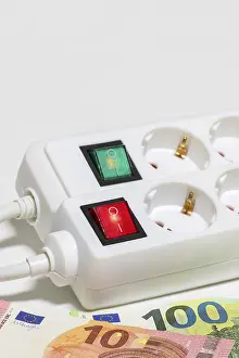 Euro Currency Symbols Drucke: Switchable socket strips, euro banknotes