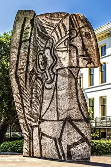 Drucke von Die Sylvette-Muse-Skulptur von Pablo Picasso, entworfen von ihm 1970 und realisiert in Zusammenarbeit mit dem norwegischen Künstler Carl Nesjar, auf der Westersingel in Rotterdam, Niederlande Pablo Picasso Drucke: Sylvette-Muse-Skulptur von Pablo Picasso