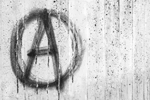 Abstrakte Kunst Drucke: Symbol der Anarchie auf einem schmutzigen Betonmauer.