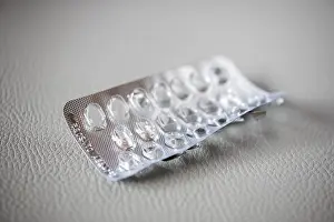 Empty Blister Pack Drucke: Symbolic image of medication misuse