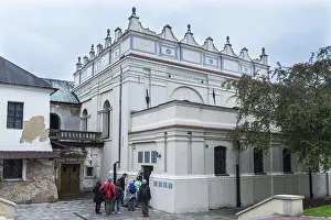 Eastern European Synagogue Drucke: Synagogue from 1610 with high attic