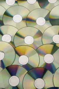 Computer Crime Scene Drucke: A table full of CD-ROM and DVD