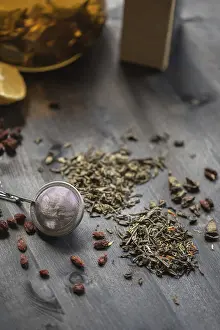 Citrus Fruits Arrangement Drucke: Tea composition with cinnamon sticks, lemons