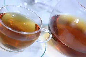Hot Beverage Images Drucke: Tea cup and tea pot
