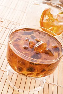 Spiced Tea Drink Drucke: Tea with rock candy