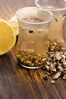 Asteraceae Family Plants Drucke: Teaglass with yellowhead root tea