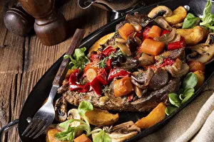 German Butcher Shop Drucke: Tender beef with various vegetables