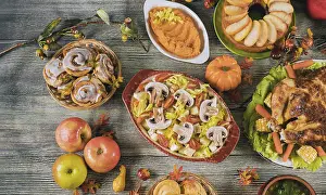 Erntedankfest Drucke: Dankesagungsdinner serviert mit Truthahn.