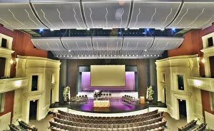 Empty Auditorium Drucke: At the theater