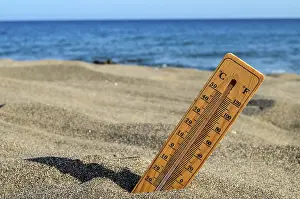 Bilder Datiert 11. September 2024: Ein Thermometer auf der Sandbucht.