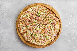 Savory Meat Dishes Drucke: Thin-crust pizza dough with pulled beef