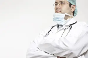 Male Doctor Portrait Drucke: Thinking surgeon