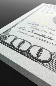 One Hundred Dollar Bill Stack Drucke: Ten thousand dollar stack of one hundred dollar bills close-up abstact
