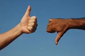 Positive Hand Signal Drucke: Thumb up, thumb down