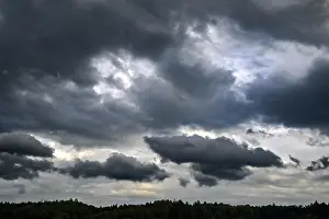 Dark Clouds Drucke: Thunderclouds