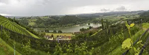 Bilder Datiert 30. Mai 2024: Donnerwolken über Weinberg, Silberberg.