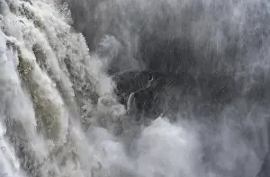 Dettifoss Waterfall Drucke: Thundering waters of Dettifoss