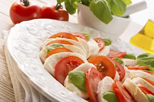 Tomato Mozzarella Drucke: Tomato with mozzarella cheese