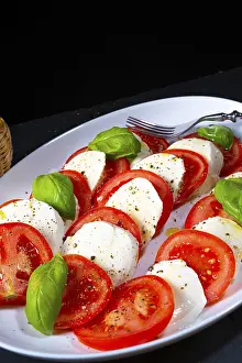 Fresh Tomato Recipes Drucke: Tomatoes with mozzarella and basil