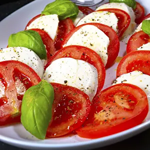 Olive Oil Nutrition Facts Drucke: Tomatoes with mozzarella and basil