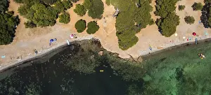 Desolate Beach Scenery Drucke: Top-down view of the seashore